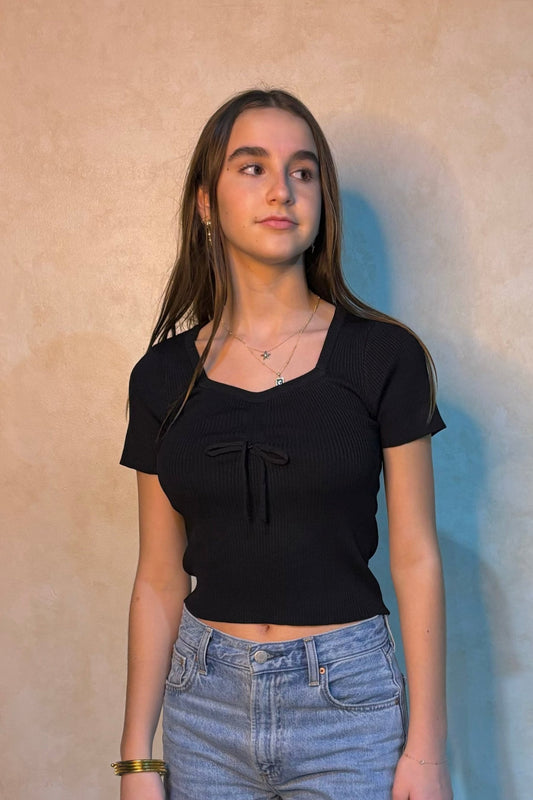 Short Sleeve Top With Bow