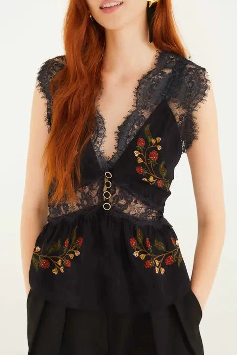 Berry Garden Black Sleeveless Lace